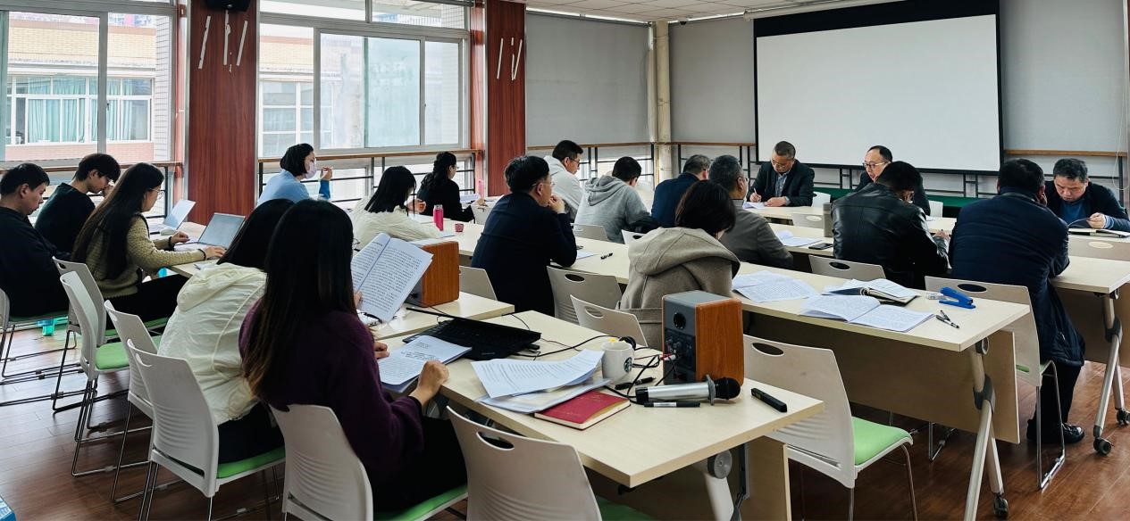 天美传媒
党委理论中心组（扩大）会议专题学习“‘新财经’战略升级”