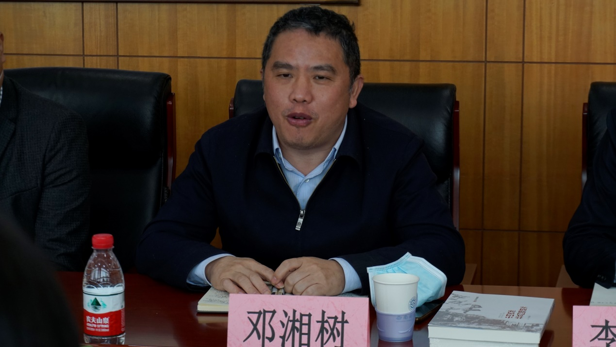 “彝路相伴”“牵手伴行”行动计划厅校合作推进座谈会在我校召开